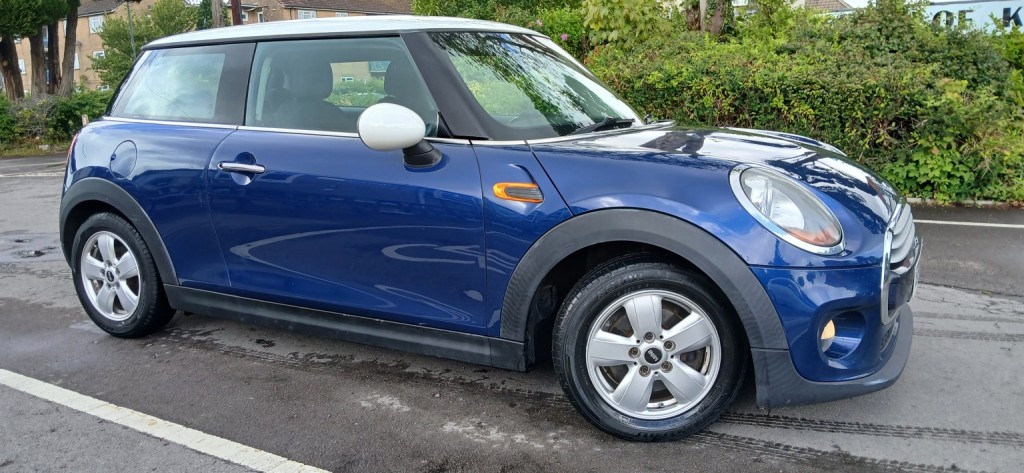 2014 MINI HATCH